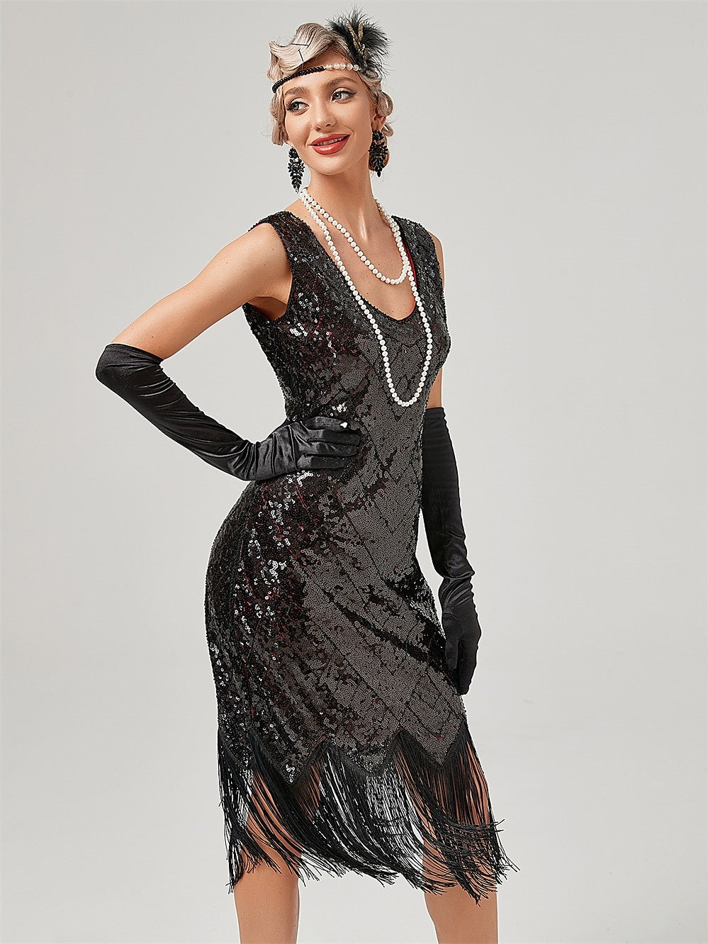 A-Line/Princess Jewel Neck Off-the-Shoulder Sleeveless Knee-Length Vintage Dress with Sequins & Tassel Fringe