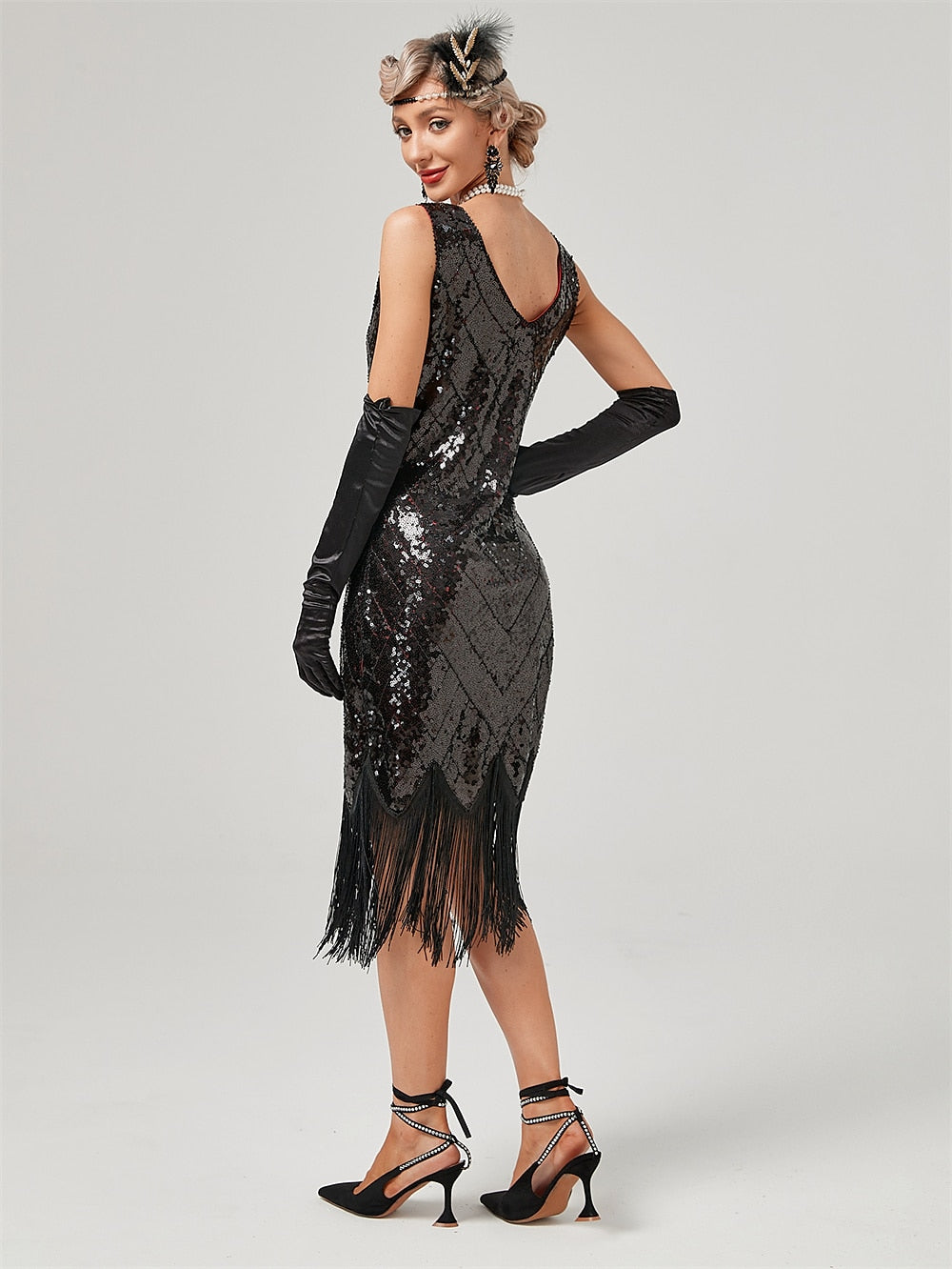A-Line/Princess Jewel Neck Off-the-Shoulder Sleeveless Knee-Length Vintage Dress with Sequins & Tassel Fringe