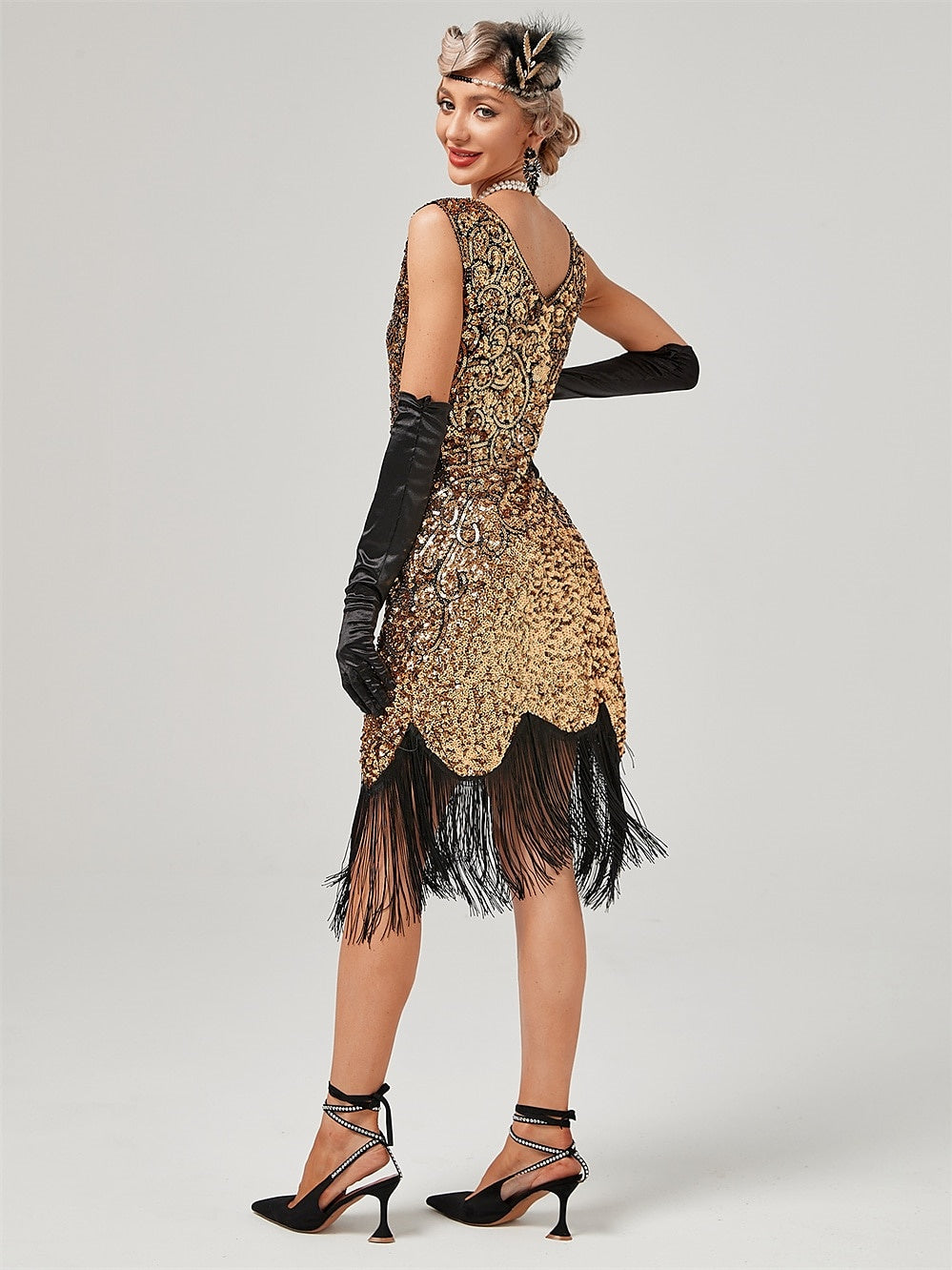 A-Line/Princess Jewel Neck Off-the-Shoulder Sleeveless Knee-Length Vintage Dress with Sequins & Tassel Fringe