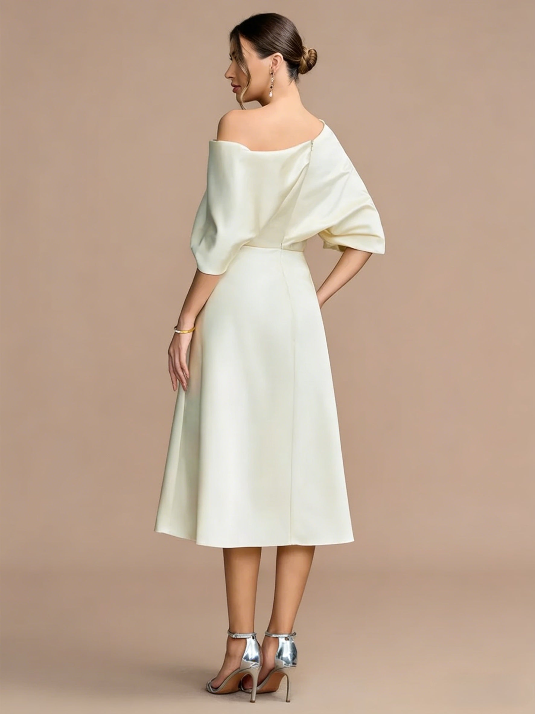 A-Line/Princess One-shoulder Short Sleeves Tea-Length Mother of the Bride Dresses with Ruffles